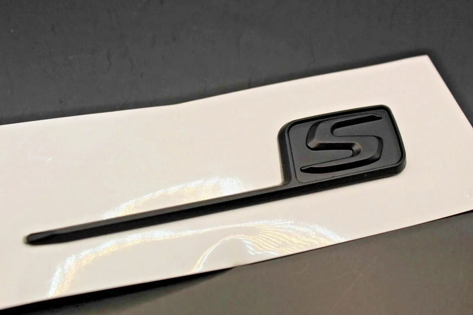 Mercedes AMG S Badge Black WheelCapo