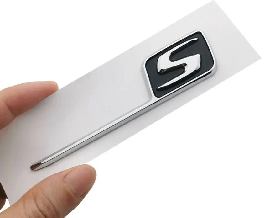 Mercedes AMG S Badge Silver WheelCapo
